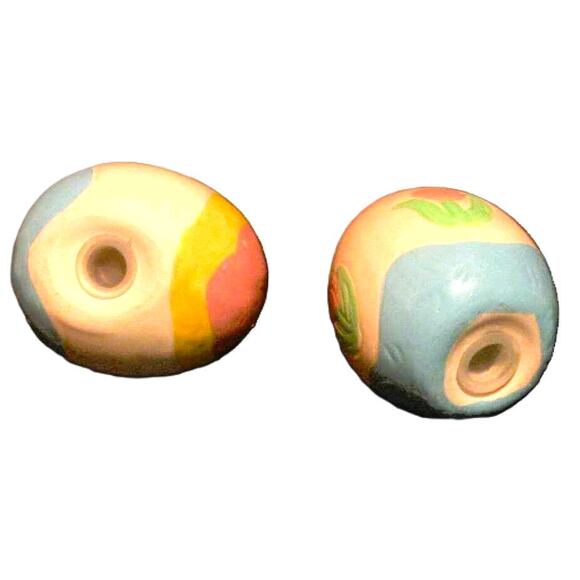 Hermitage Pottery Salt and Pepper Shaker Set Ceramic Easter Egg Shape, Tulips - Picture 3 of 4